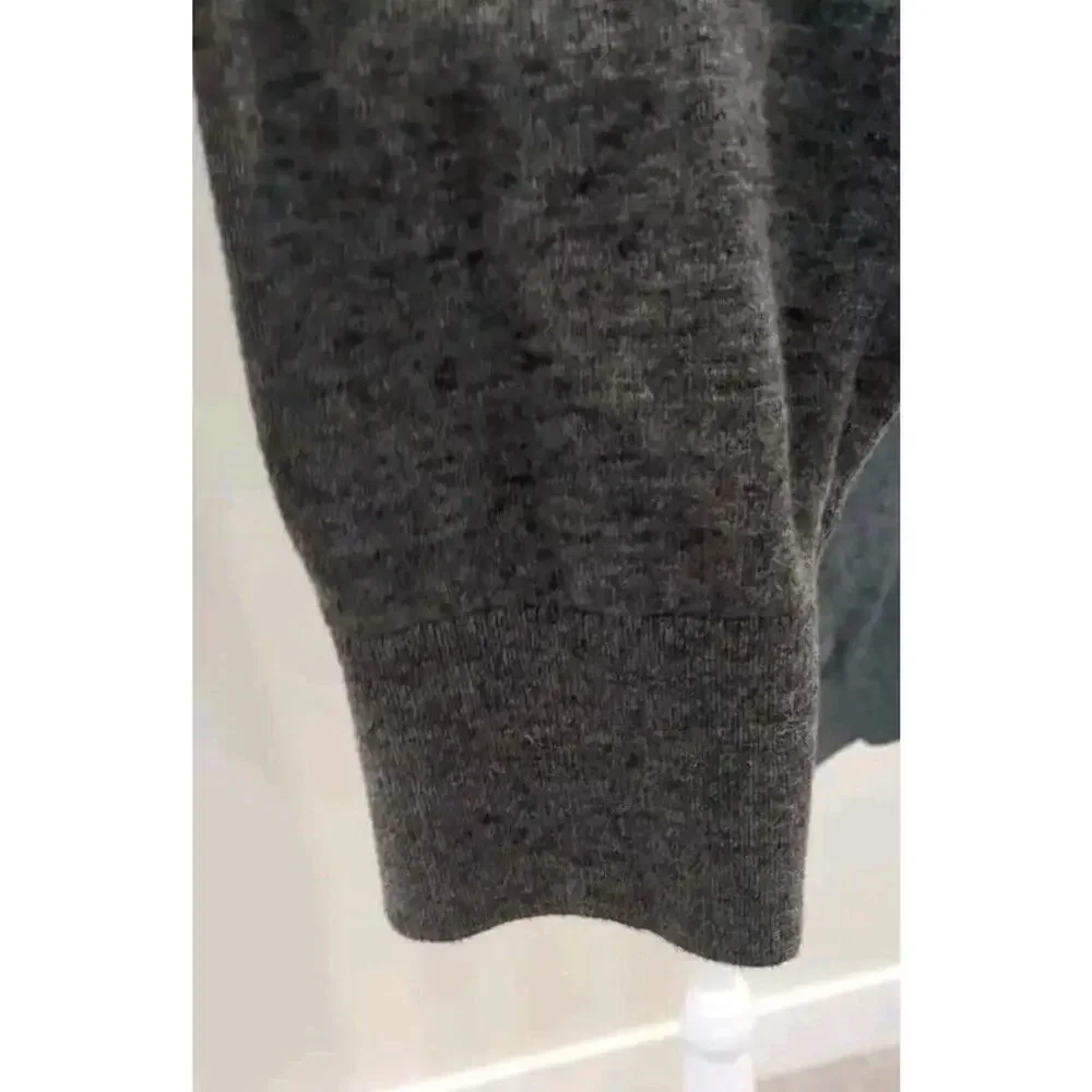 Gap Long Sleeve Heathered Gray Striped Sweater Size Large Long Sleeve Men
